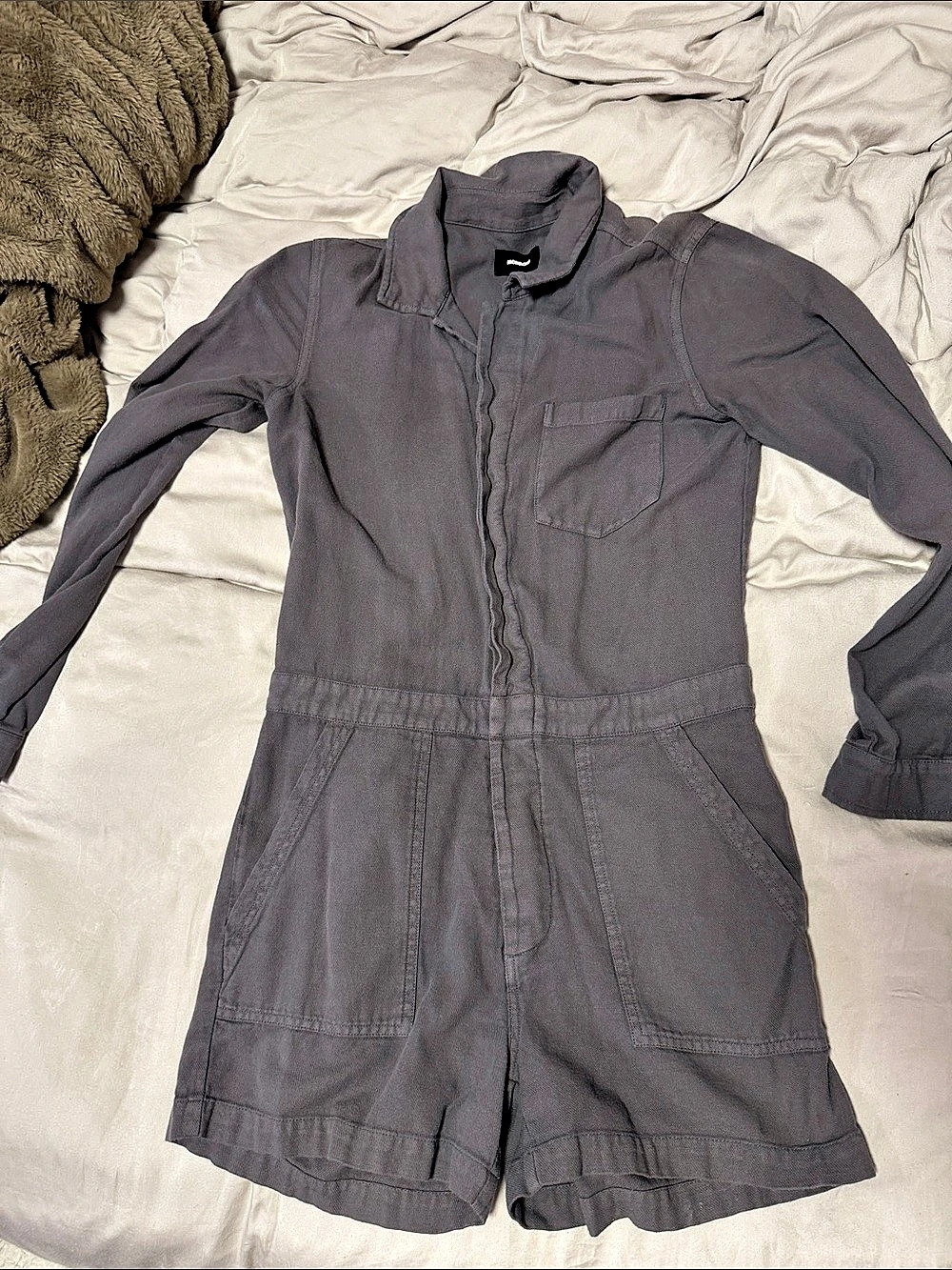 MONROW Long Sleeve Romper in Gray Size Small